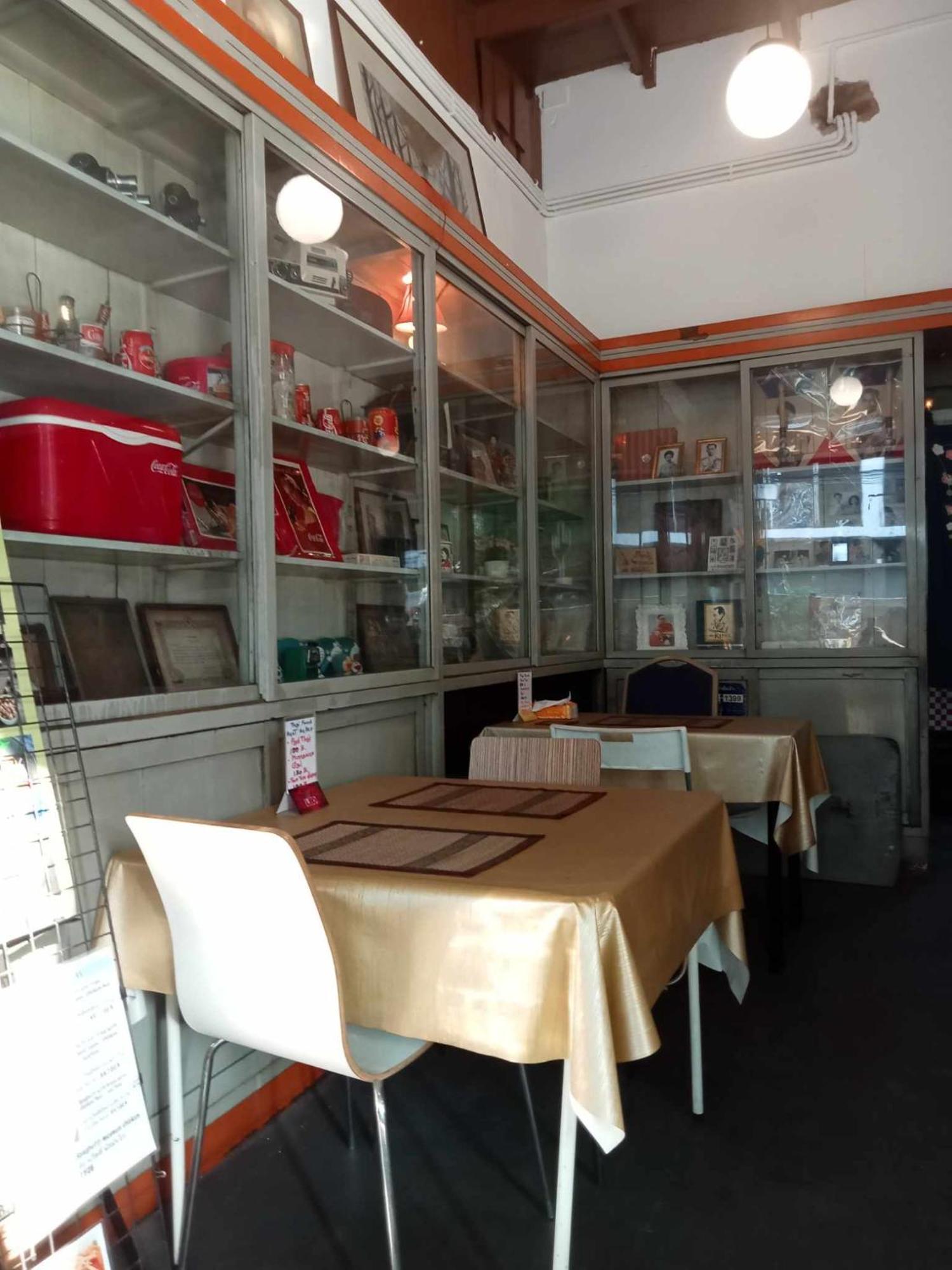 Appartement Bang Lumphu House&Bistro à Bangkok Extérieur photo