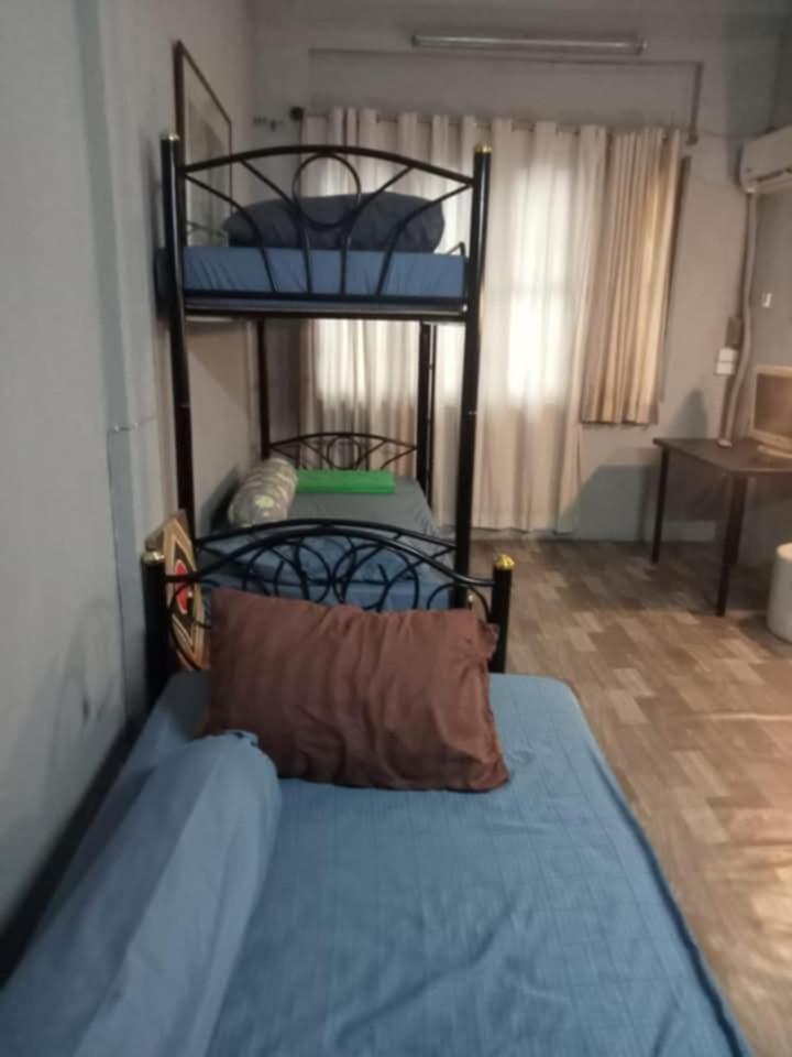 Appartement Bang Lumphu House&Bistro à Bangkok Extérieur photo